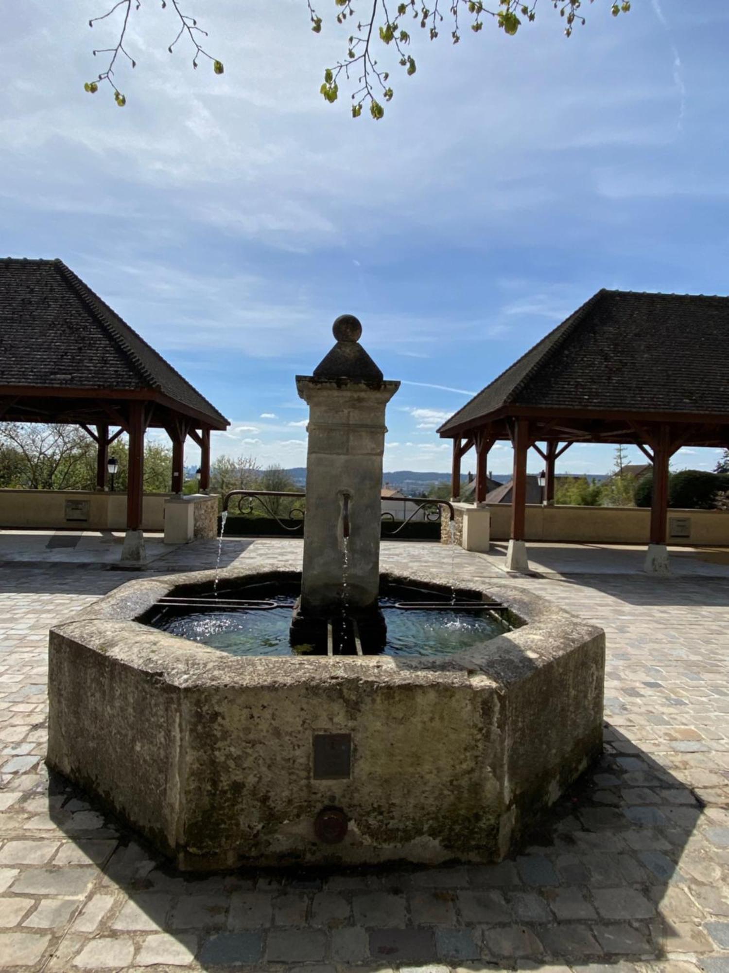 La Villa Perchee Calme, Sauna, Parking Prive Saint-Prix  Екстер'єр фото