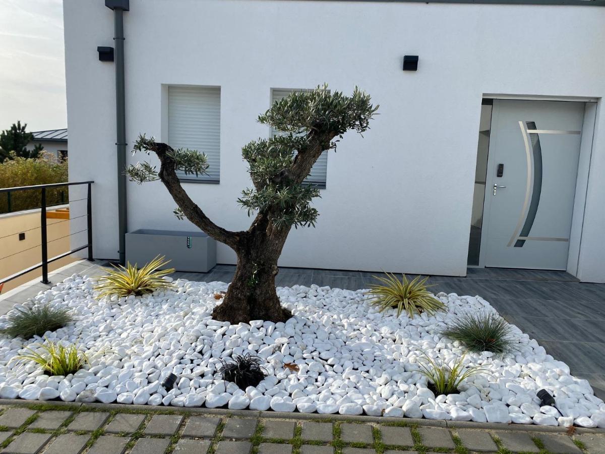 La Villa Perchee Calme, Sauna, Parking Prive Saint-Prix  Екстер'єр фото