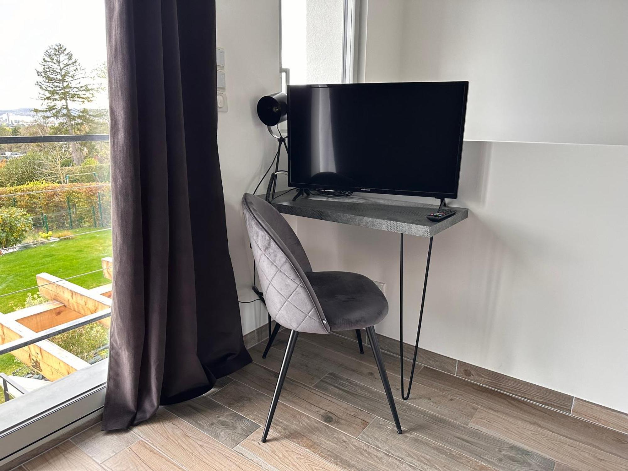 La Villa Perchee Calme, Sauna, Parking Prive Saint-Prix  Екстер'єр фото
